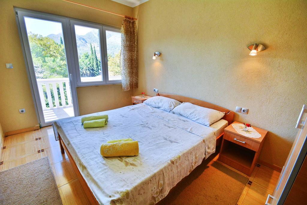 Apartment Rita Tivat Exterior photo