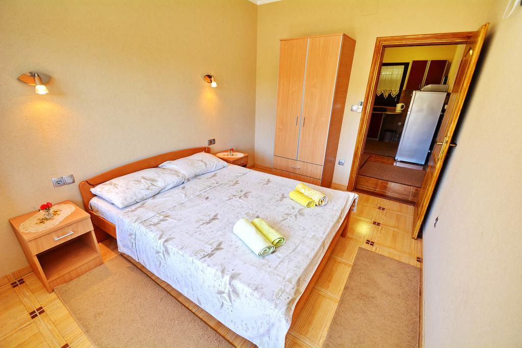 Apartment Rita Tivat Exterior photo