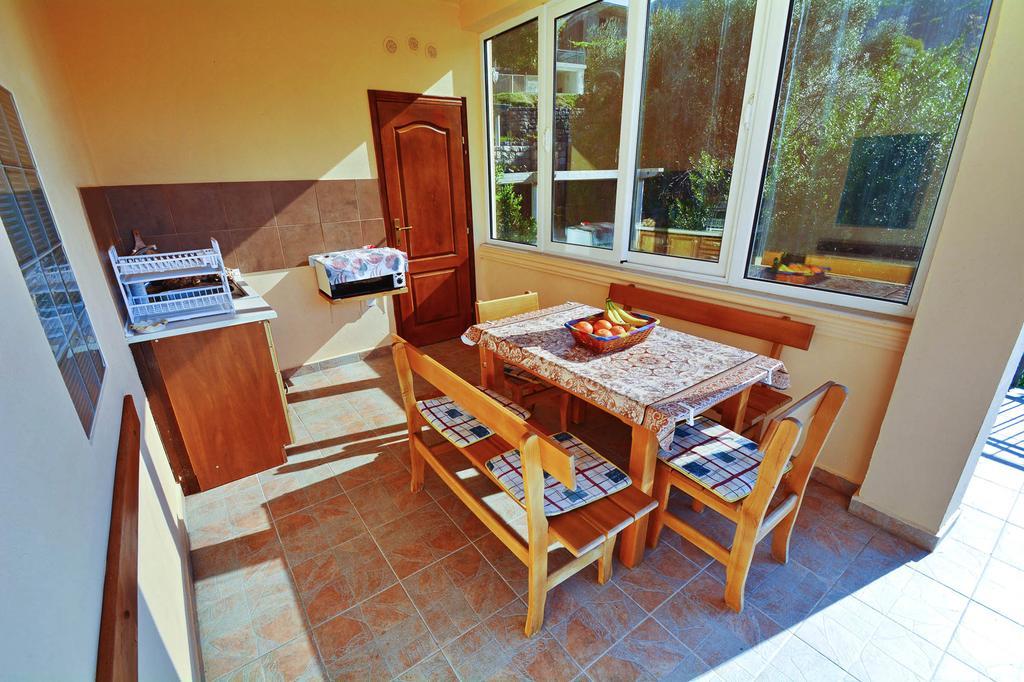 Apartment Rita Tivat Exterior photo