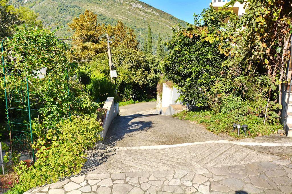 Apartment Rita Tivat Exterior photo
