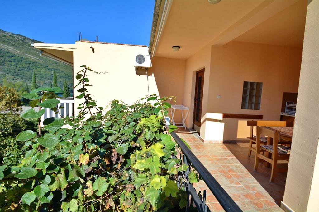 Apartment Rita Tivat Exterior photo